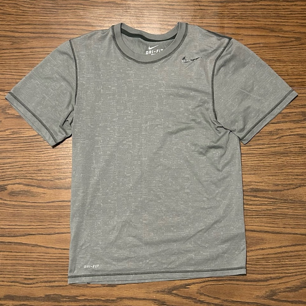 Nike Gray Short Sleeve Tee Casual